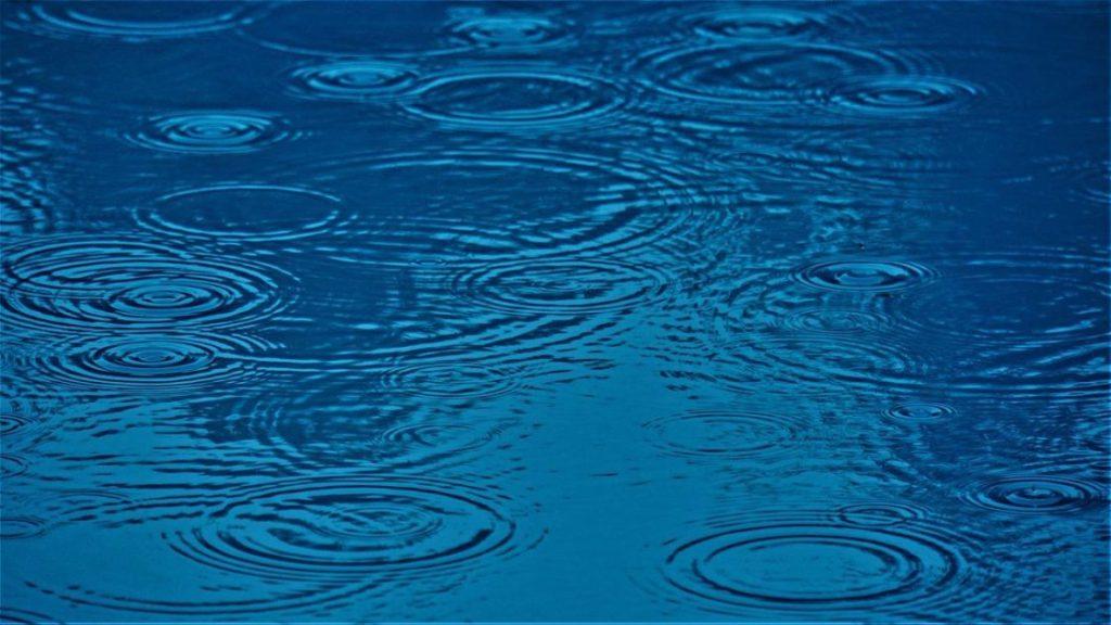 Weer in Ronse: wisselvallige weersomstandigheden met regen, sneeuw en temperatuurwisselingen